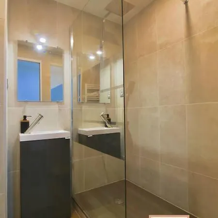 Studio De La Apartment Saint-Mandrier-sur-Mer